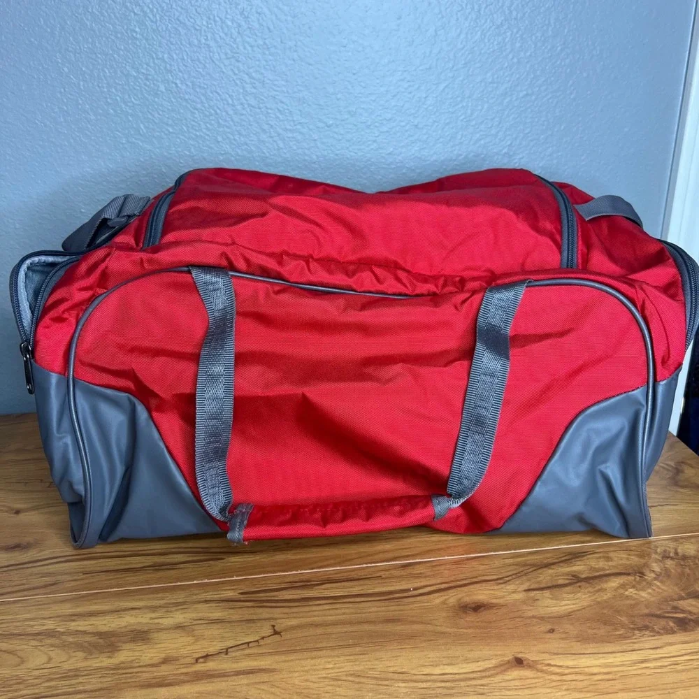 Under Armour Storm Undeniable 3.0 Duffle Gym Bag Medium Red Sports Travel